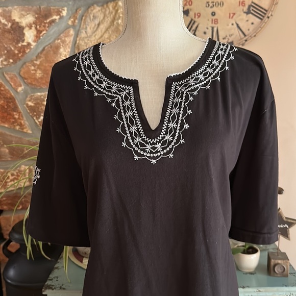 Dressbarn Woman Short Sleeve Notch Neck T-shirt Plus Size 22/24 Black - Picture 12 of 12